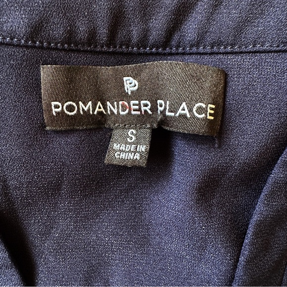 POMANDER PLACE Tiered V Neck Bell Sleeve Dress Size Small in Navy - Picture 11 of 13